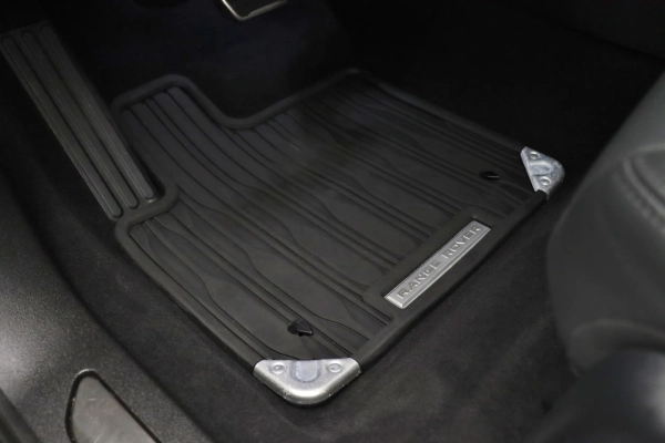 Foto do veiculo LAND ROVER RANGE ROVER EVOQUE P250 HSE R-DYNAMIC