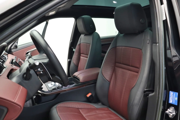 Foto do veiculo LAND ROVER RANGE ROVER EVOQUE P250 HSE R-DYNAMIC