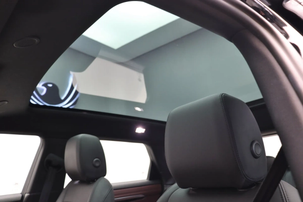 Foto do veiculo LAND ROVER RANGE ROVER EVOQUE P250 HSE R-DYNAMIC