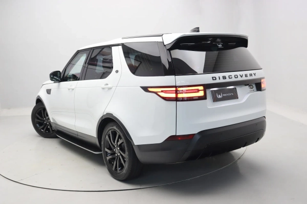 Foto do veiculo LAND ROVER DISCOVERY HSE TD6 | 7 LUGARES