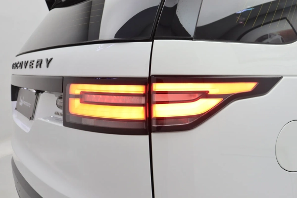 Foto do veiculo LAND ROVER DISCOVERY HSE TD6 | 7 LUGARES