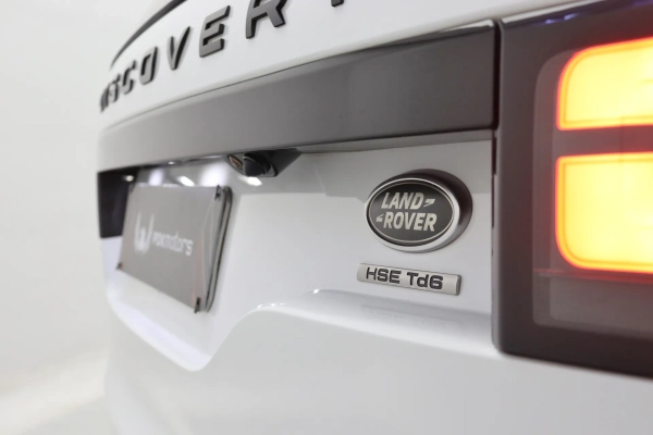 Foto do veiculo LAND ROVER DISCOVERY HSE TD6 | 7 LUGARES