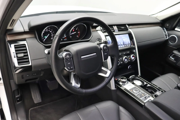 Foto do veiculo LAND ROVER DISCOVERY HSE TD6 | 7 LUGARES