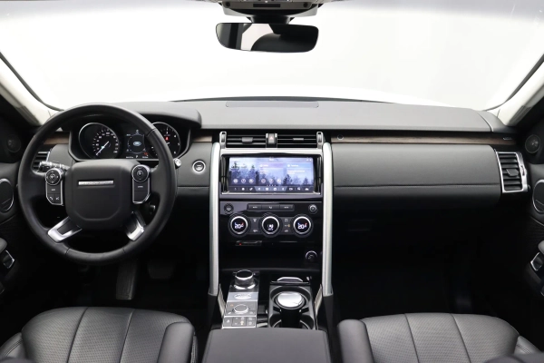 Foto do veiculo LAND ROVER DISCOVERY HSE TD6 | 7 LUGARES