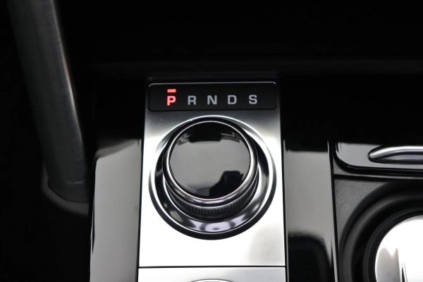 Foto do veiculo LAND ROVER DISCOVERY HSE TD6 | 7 LUGARES