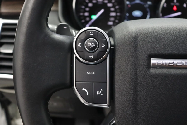 Foto do veiculo LAND ROVER DISCOVERY HSE TD6 | 7 LUGARES