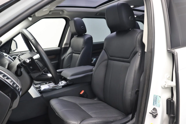 Foto do veiculo LAND ROVER DISCOVERY HSE TD6 | 7 LUGARES