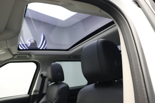 Foto do veiculo LAND ROVER DISCOVERY HSE TD6 | 7 LUGARES
