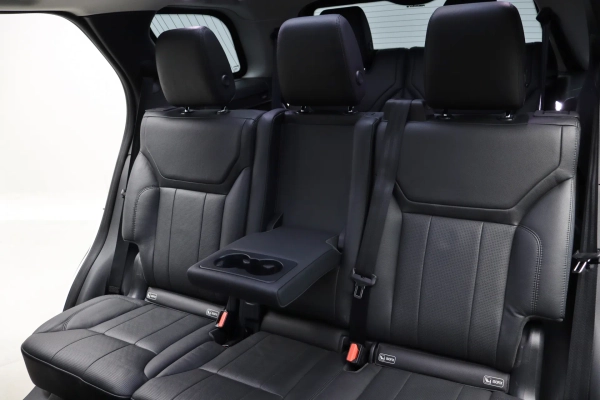 Foto do veiculo LAND ROVER DISCOVERY HSE TD6 | 7 LUGARES