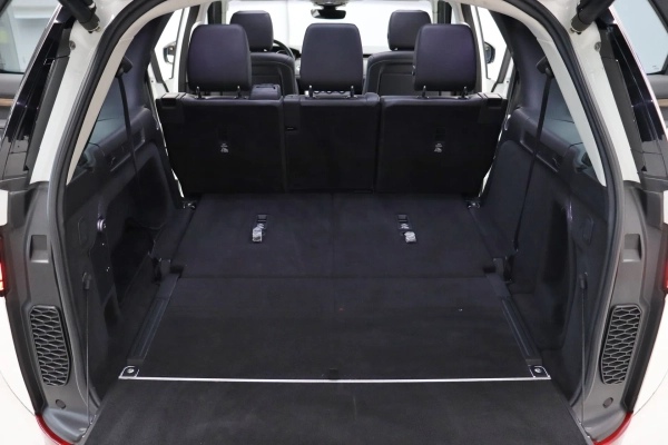 Foto do veiculo LAND ROVER DISCOVERY HSE TD6 | 7 LUGARES