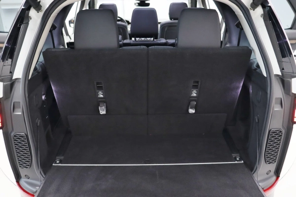 Foto do veiculo LAND ROVER DISCOVERY HSE TD6 | 7 LUGARES