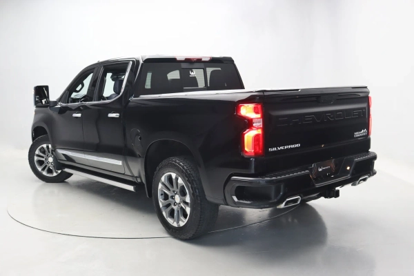 Foto do veiculo CHEVROLET SILVERADO HIGH COUNTRY