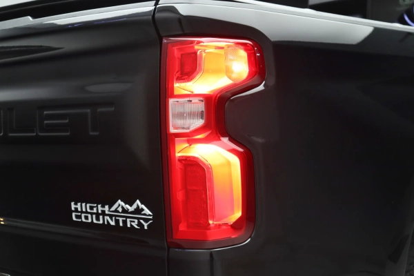 Foto do veiculo CHEVROLET SILVERADO HIGH COUNTRY