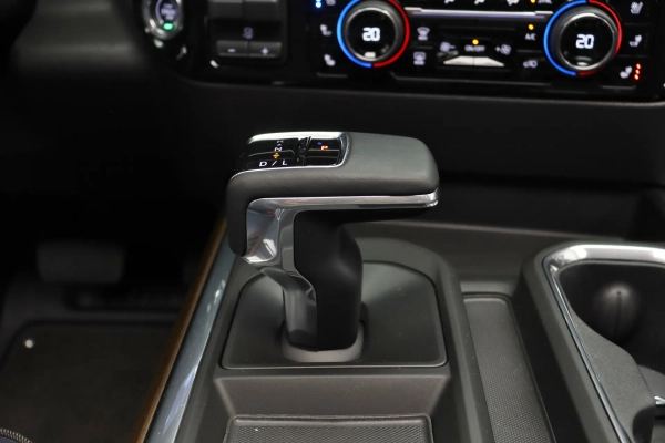 Foto do veiculo CHEVROLET SILVERADO HIGH COUNTRY