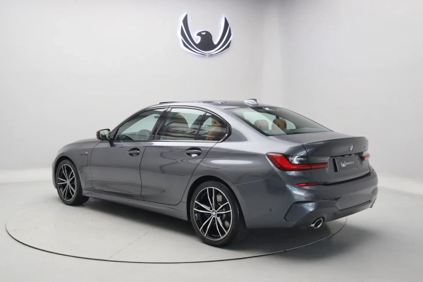 Foto do veiculo BMW 330E M SPORT