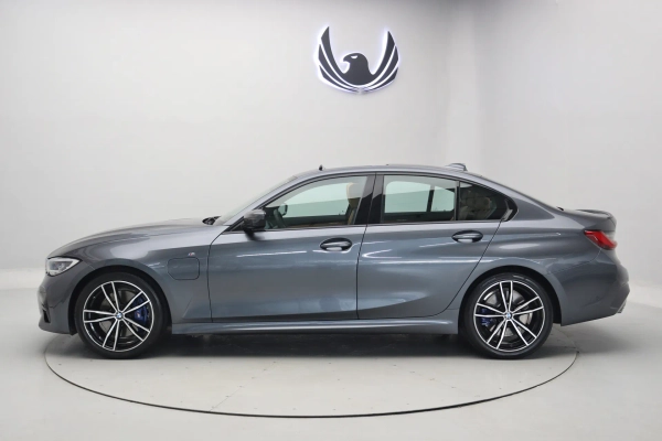 Foto do veiculo BMW 330E M SPORT