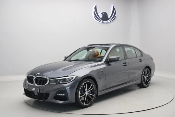 Foto do veiculo BMW 330E M SPORT