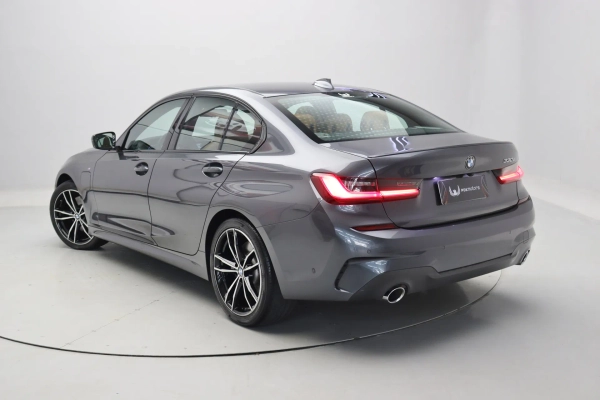 Foto do veiculo BMW 330E M SPORT