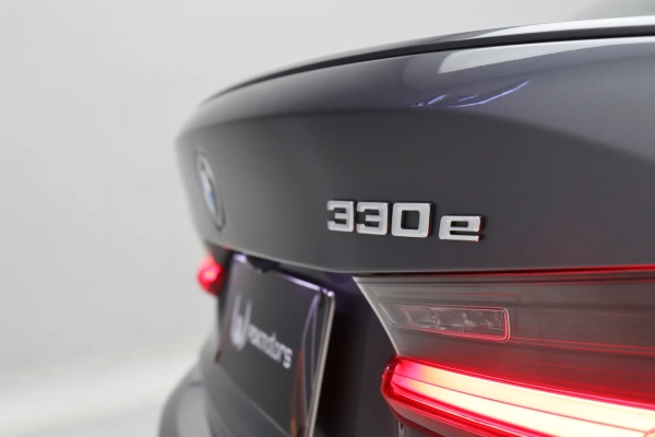 Foto do veiculo BMW 330E M SPORT