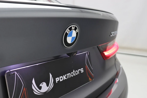 Foto do veiculo BMW 330E M SPORT