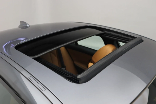 Foto do veiculo BMW 330E M SPORT