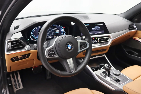 Foto do veiculo BMW 330E M SPORT