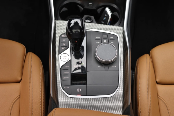 Foto do veiculo BMW 330E M SPORT