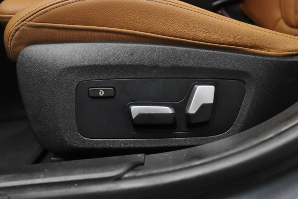 Foto do veiculo BMW 330E M SPORT