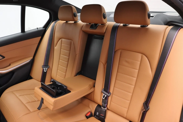 Foto do veiculo BMW 330E M SPORT