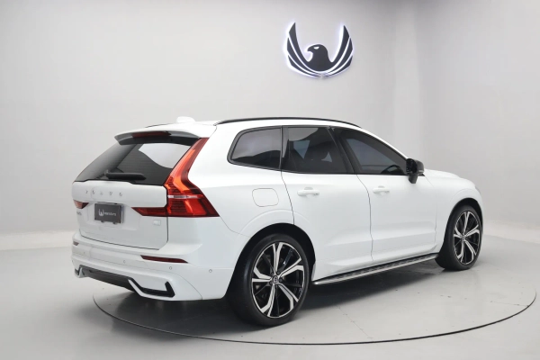 Foto do veiculo VOLVO XC60 T8 RECHARGE ULTIMATE DARK