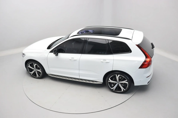 Foto do veiculo VOLVO XC60 T8 RECHARGE ULTIMATE DARK