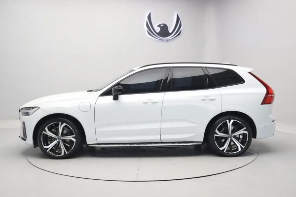 Foto do veiculo VOLVO XC60 T8 RECHARGE ULTIMATE DARK