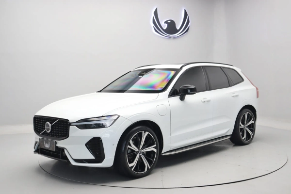 Foto do veiculo VOLVO XC60 T8 RECHARGE ULTIMATE DARK