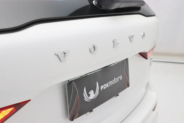 Foto do veiculo VOLVO XC60 T8 RECHARGE ULTIMATE DARK