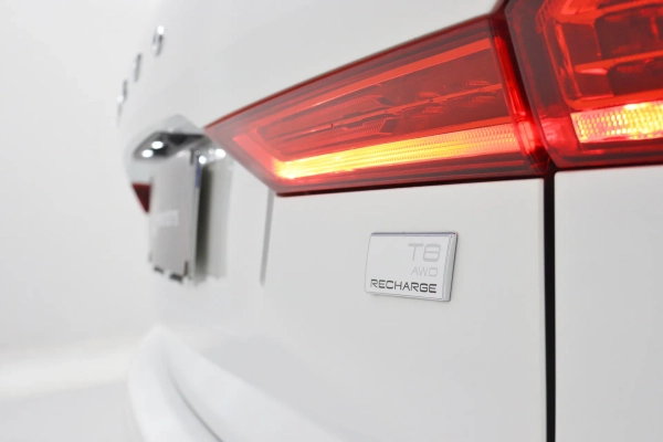 Foto do veiculo VOLVO XC60 T8 RECHARGE ULTIMATE DARK