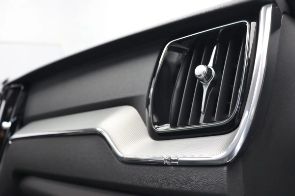 Foto do veiculo VOLVO XC60 T8 RECHARGE ULTIMATE DARK