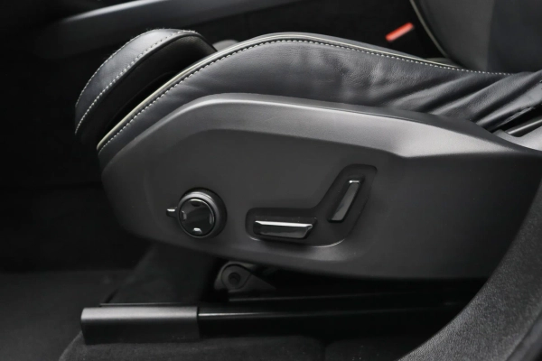 Foto do veiculo VOLVO XC60 T8 RECHARGE ULTIMATE DARK