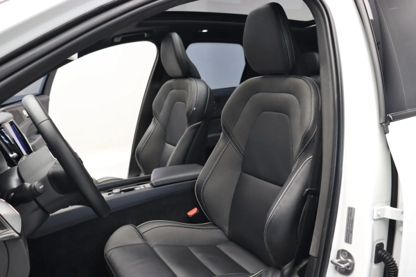 Foto do veiculo VOLVO XC60 T8 RECHARGE ULTIMATE DARK