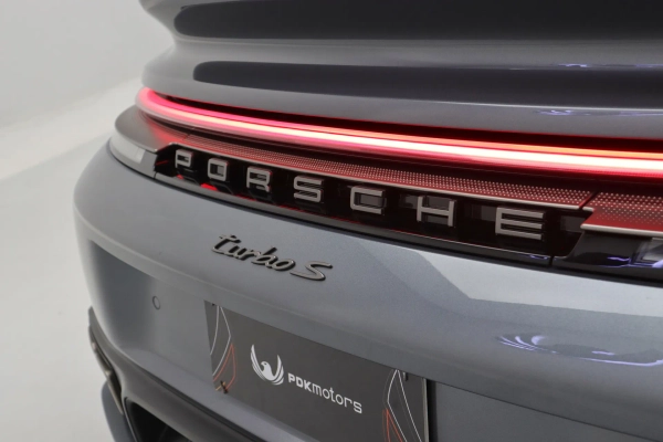 Foto do veiculo PORSCHE 911 TURBO S CABRIOLET