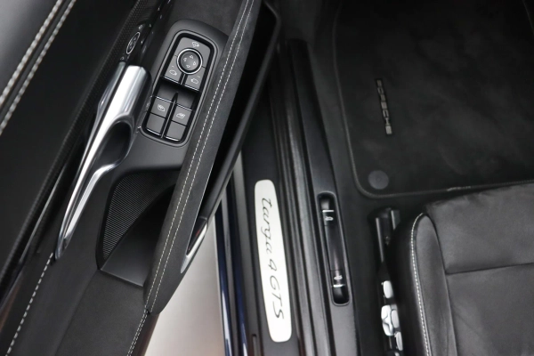 Foto do veiculo PORSCHE 911 TARGA 4GTS