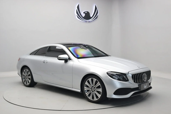 Foto do veiculo MERCEDES-BENZ E 300 COUPé