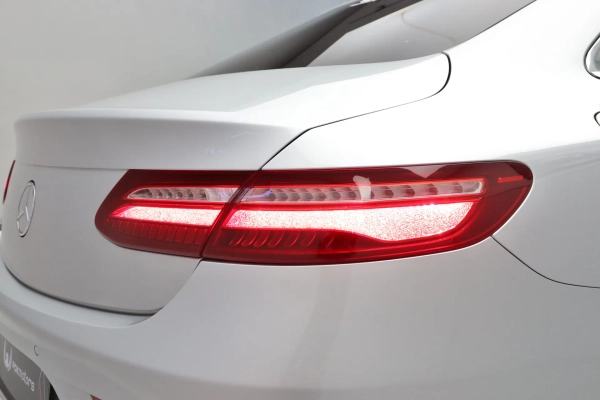 Foto do veiculo MERCEDES-BENZ E 300 COUPé