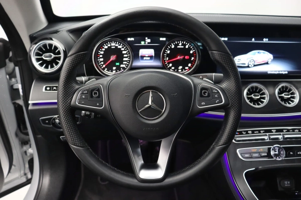 Foto do veiculo MERCEDES-BENZ E 300 COUPé