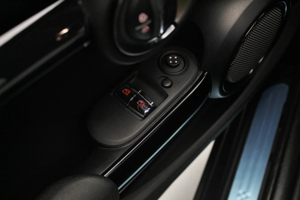 Foto do veiculo MINI COOPER S EXCLUSIVE