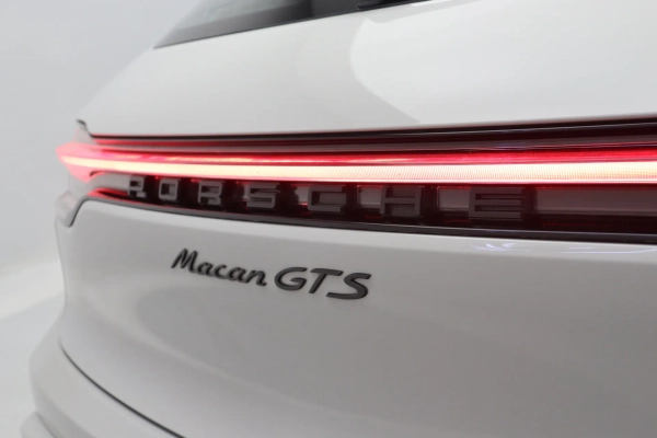 Foto do veiculo PORSCHE MACAN GTS