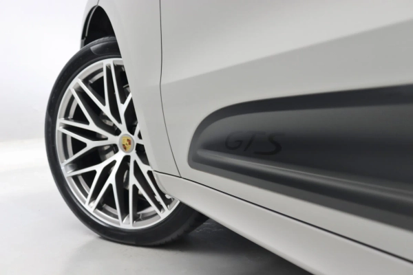 Foto do veiculo PORSCHE MACAN GTS