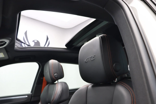 Foto do veiculo PORSCHE MACAN GTS