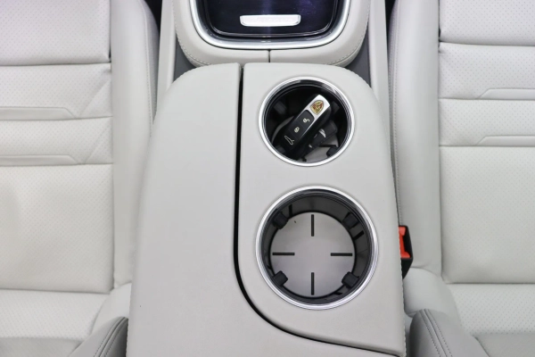 Foto do veiculo PORSCHE PANAMERA 4 E-HYBRID SPORT TURISMO
