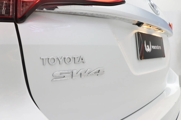 Foto do veiculo TOYOTA HILUX SW4 SRX | 7 LUGARES