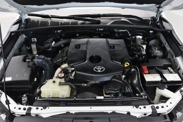 Foto do veiculo TOYOTA HILUX SW4 SRX | 7 LUGARES